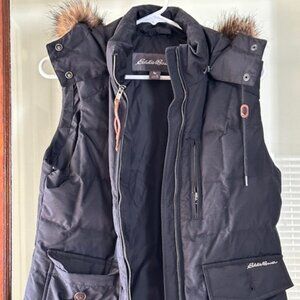 Black Eddie Bauer Vest with Faux Fur Color